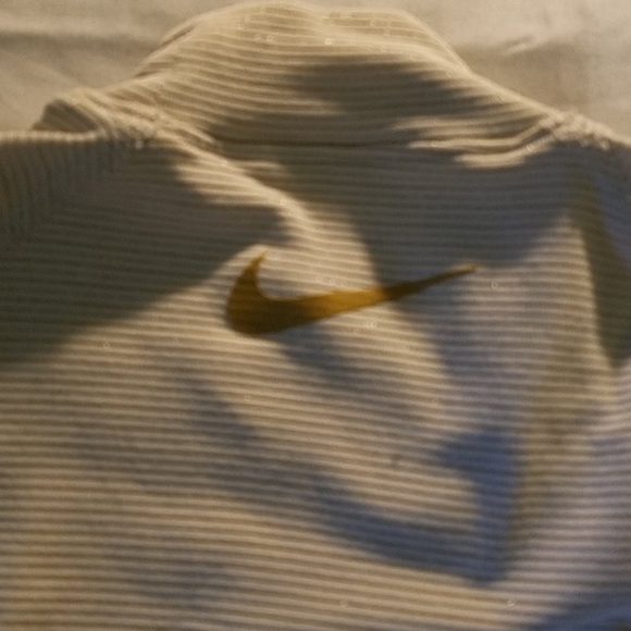 Nike Dri-Fit Long Sleeved Top XS - Picture 4 of 4